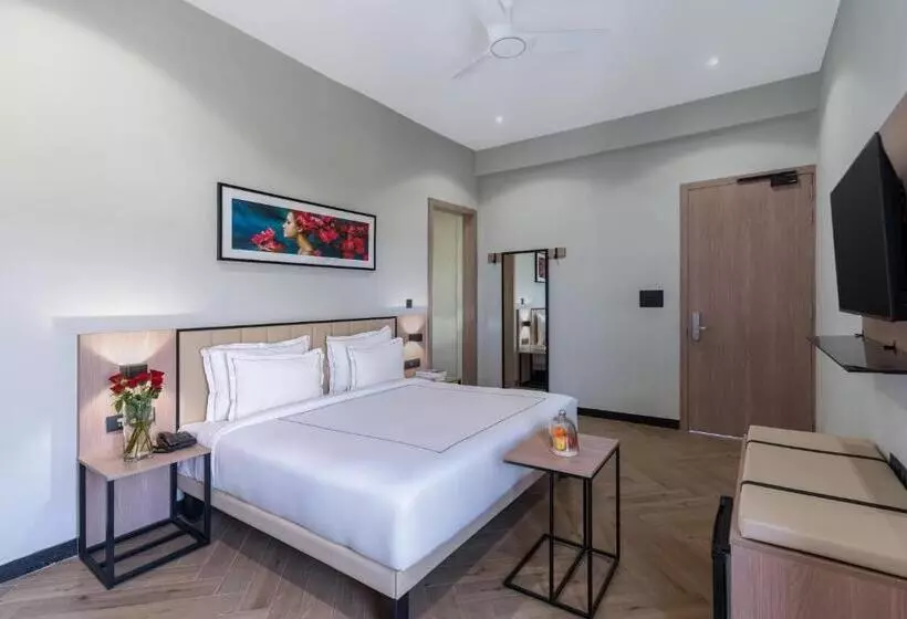 Hotelli Blue Chip By Downtown   Near Udaipur Airport