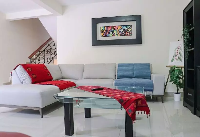 Majatalo Anda Nomad Hostel Oaxaca