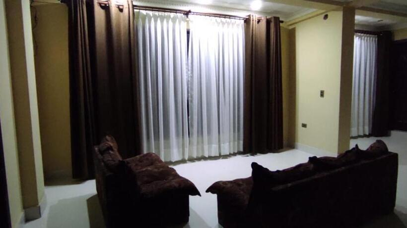 پانسیون Hostal Cadena