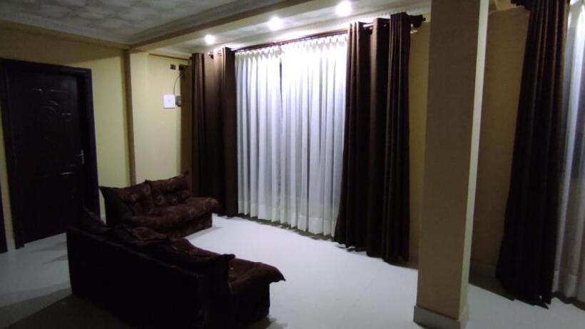 پانسیون Hostal Cadena