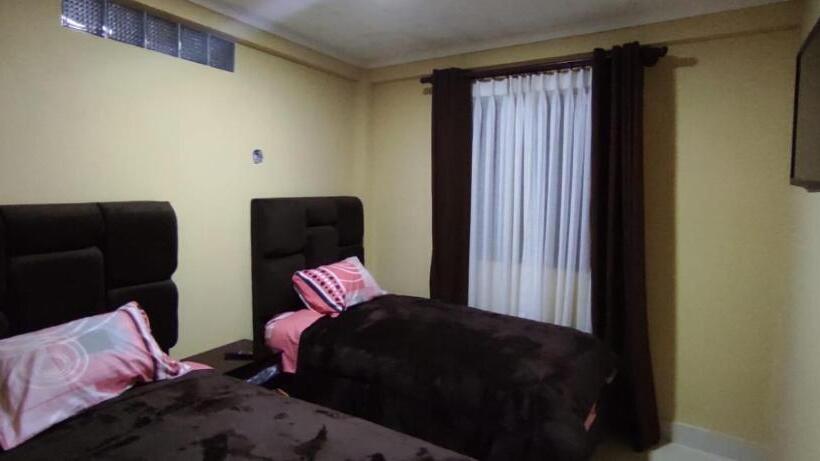 پانسیون Hostal Cadena