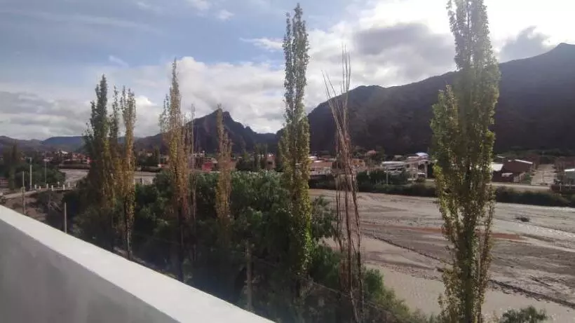 پانسیون Hostal Cadena