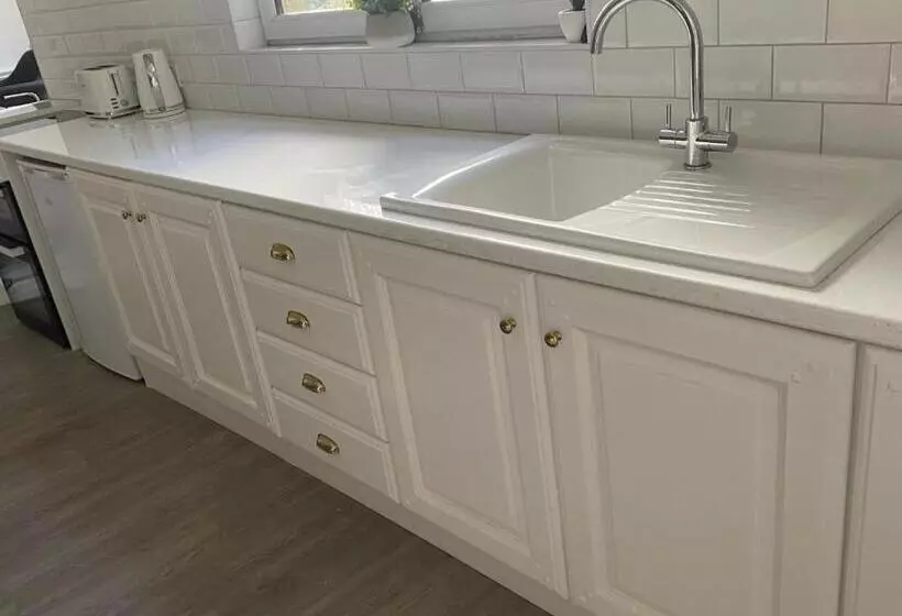 ペンション Johnsville House