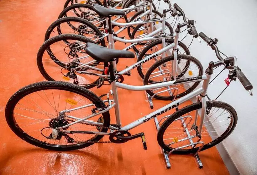 Amistat City Hostel Barcelona