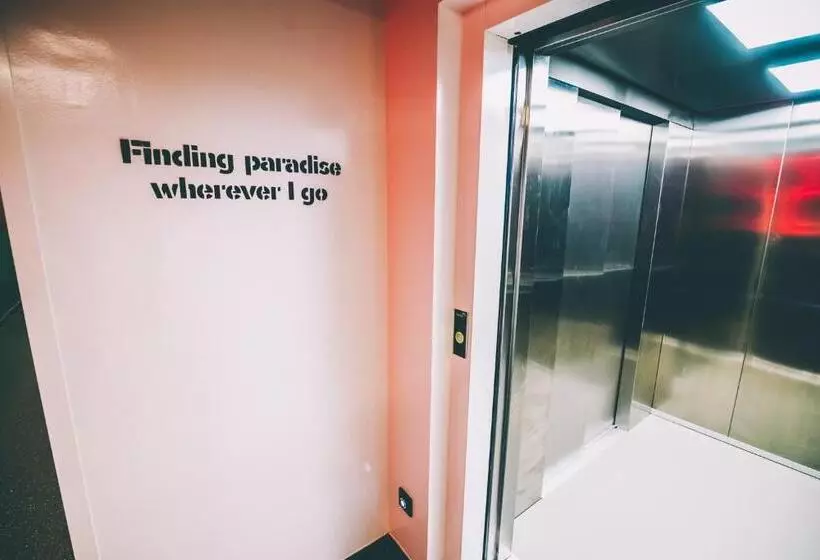 Amistat City Hostel Barcelona