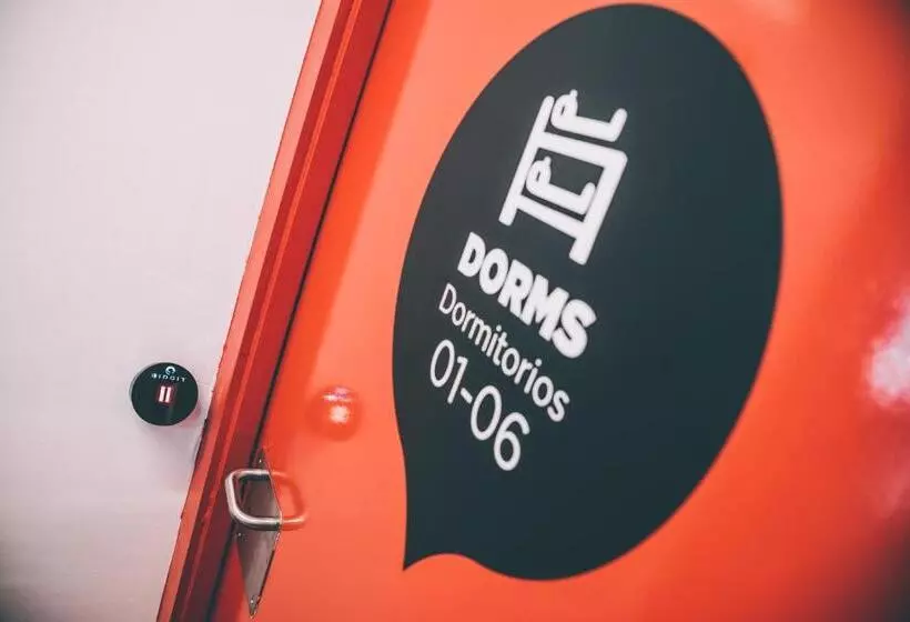 Amistat City Hostel Barcelona