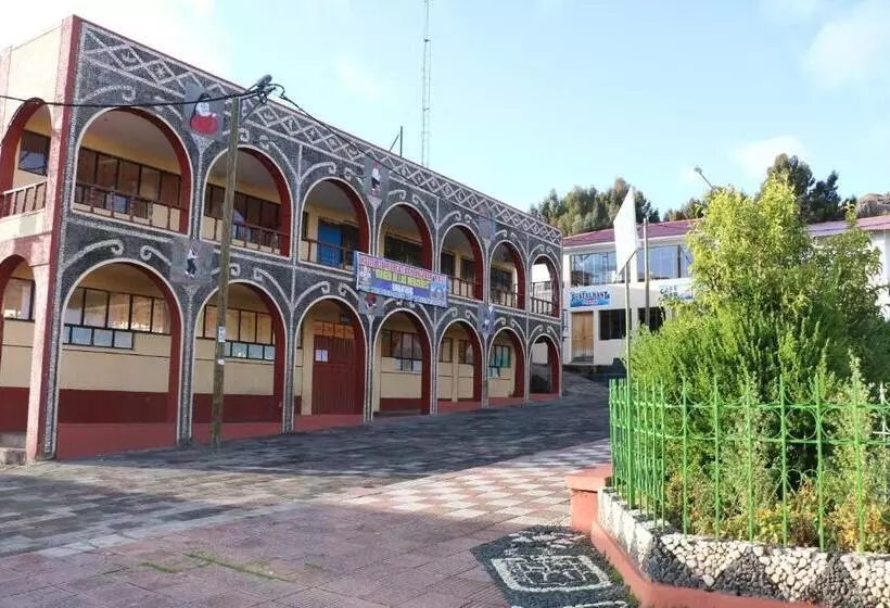 تختخواب و صبحانه Sunset Lodge Amantani