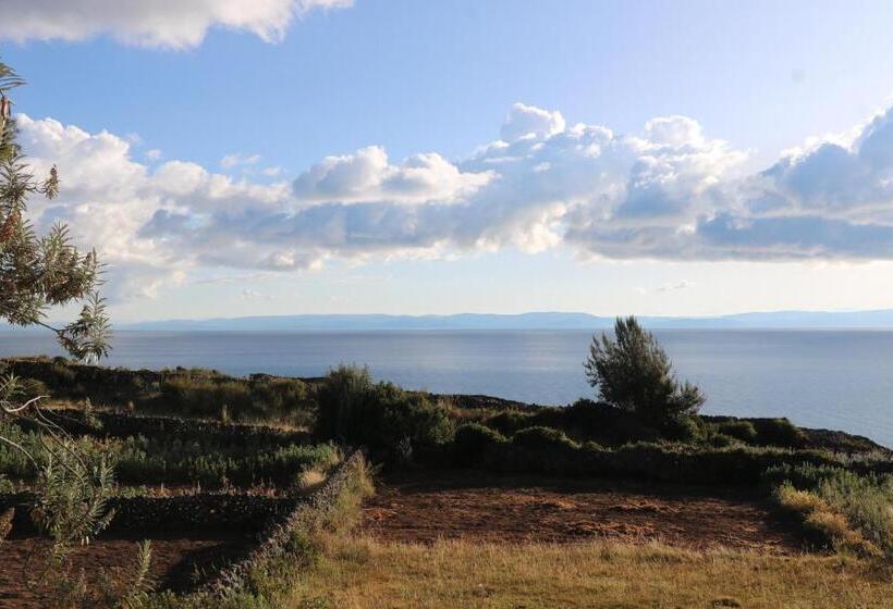 Bed and Breakfast Sunset Lodge Amantani