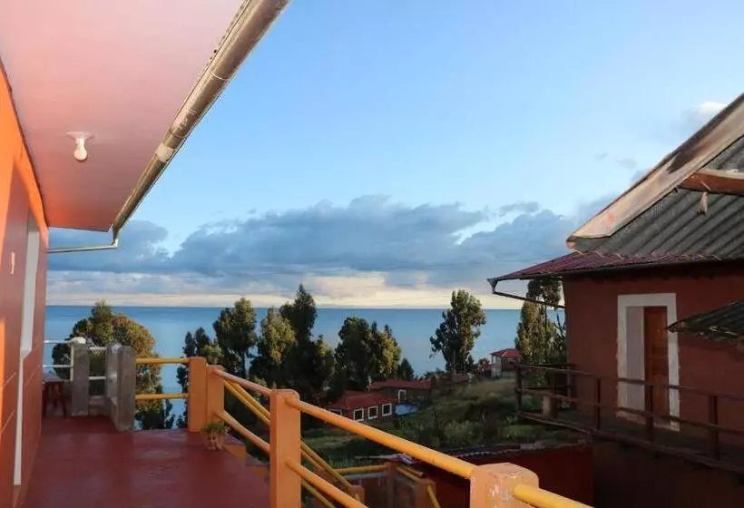 تختخواب و صبحانه Sunset Lodge Amantani