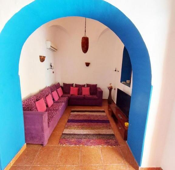 تختخواب و صبحانه Villa Cleopatra Luxor West Bank