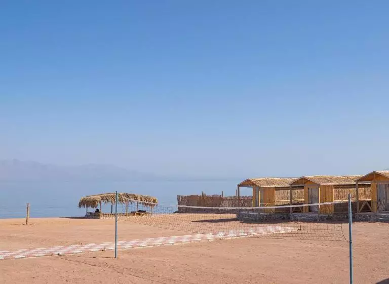 هتل Manta Beach