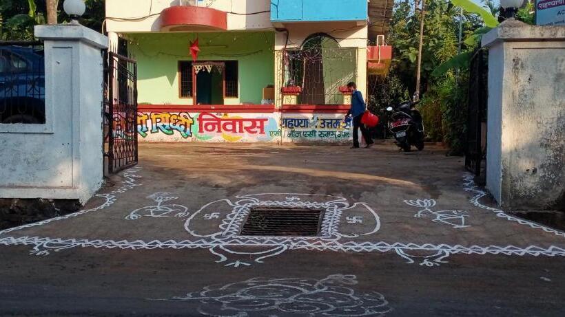 호텔 Ridhi Sidhi Niwas