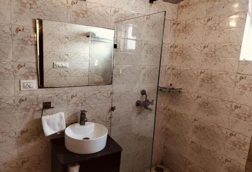 Hotel Sapphire Suites And