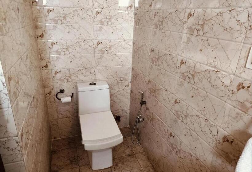 Hotel Sapphire Suites And