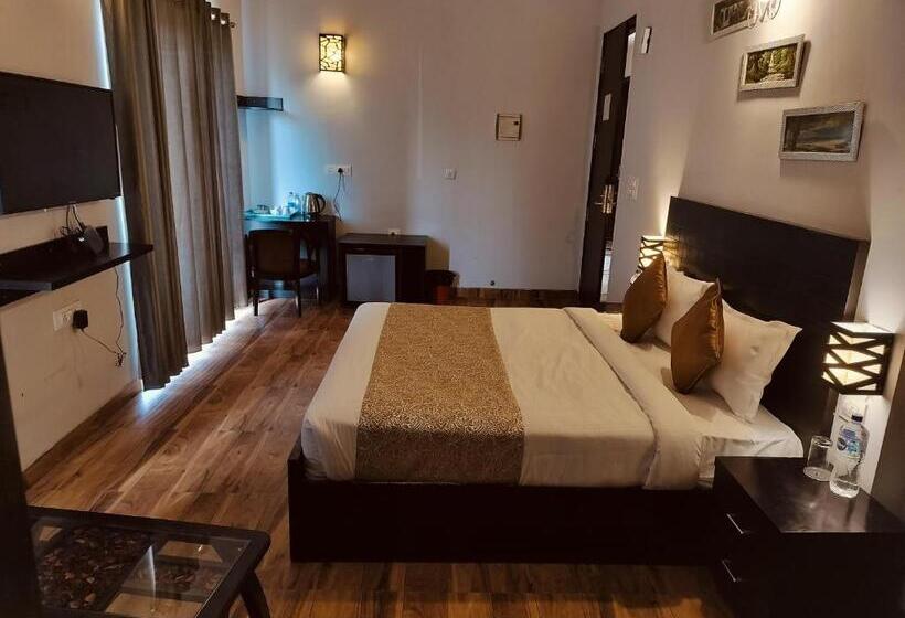 Hotel Sapphire Suites And