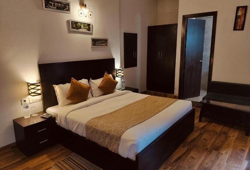 Hotel Sapphire Suites And