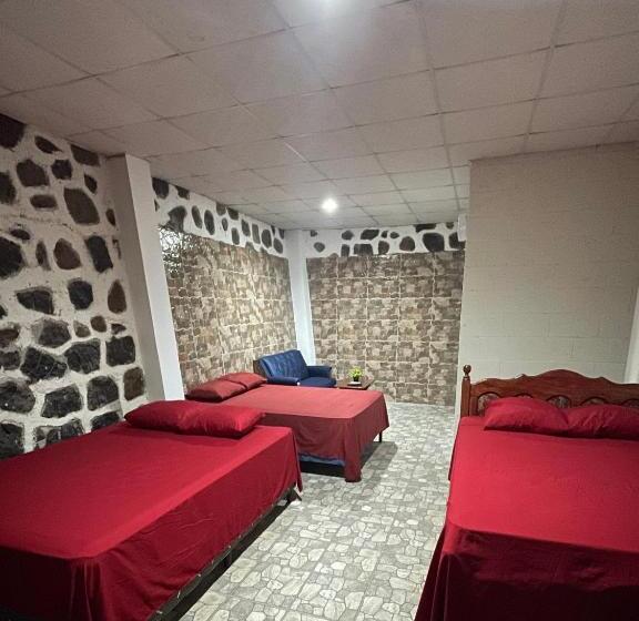 هتل Y Restaurante El Cafetalito