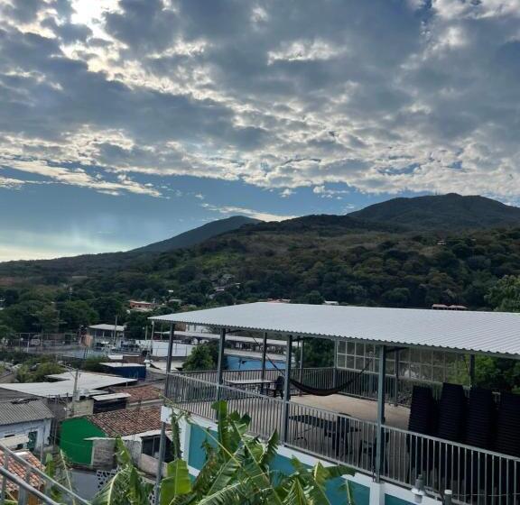 هتل Y Restaurante El Cafetalito