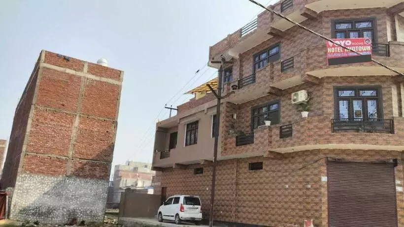 Oyo Hotel Mid Town