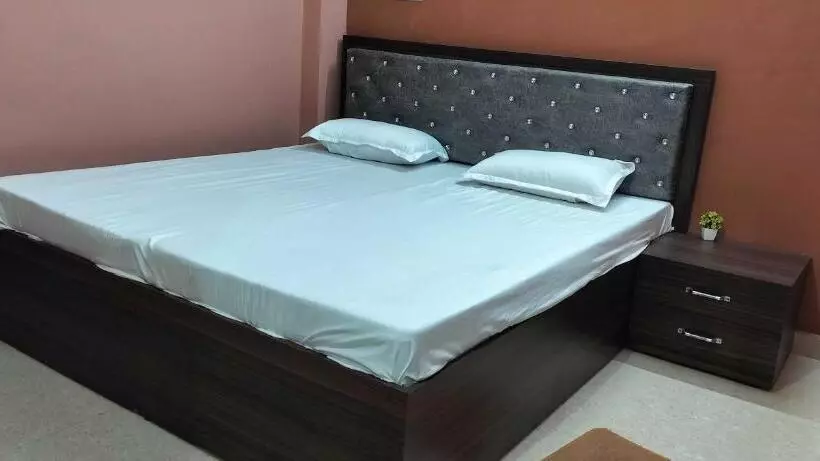 Oyo Hotel Mid Town
