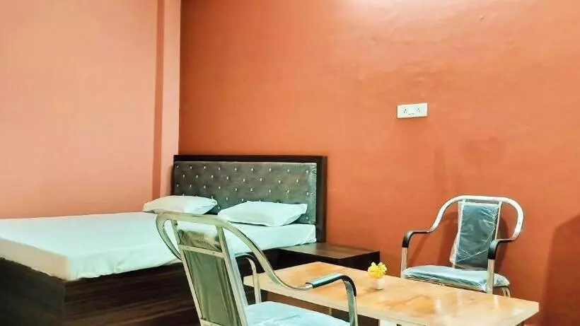 Oyo Hotel Mid Town
