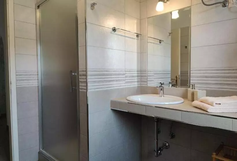 Bed And Breakfast Cattinara