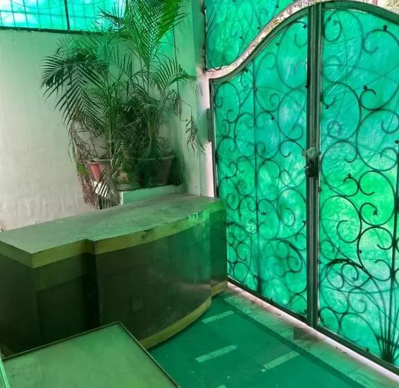 Aamiaismajoitus (B&B) Stay With Abhishek