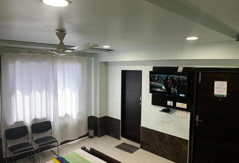 هتل Choudhary International