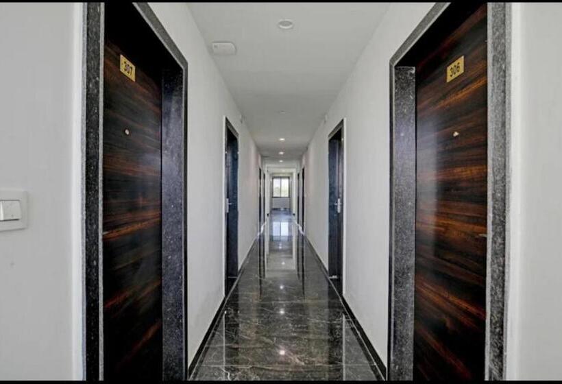 هتل Choudhary International