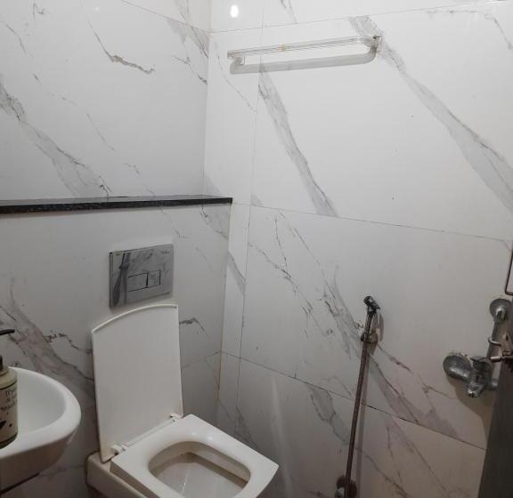 هتل Choudhary International