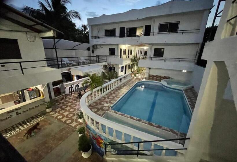 هتل Cabañas De Tolu