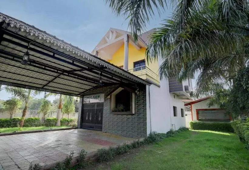 Hotelli Oyo Kings Farm