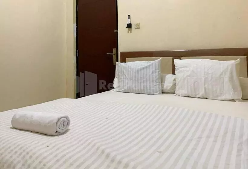 Hotelli Srb Near Mall Ciputra Cibubur Mitra Reddoorz