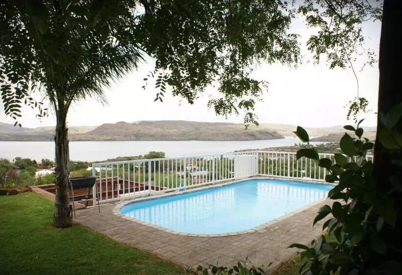 Monte Crous Hotel, Restaurant And Venue