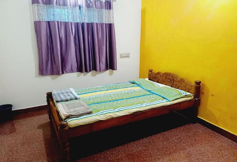 پانسیون Mahadevi Guest House