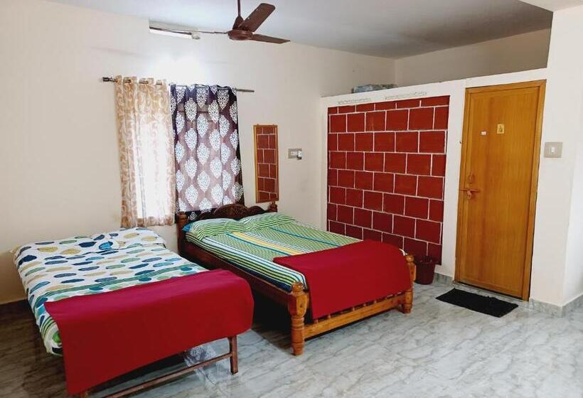 پانسیون Mahadevi Guest House