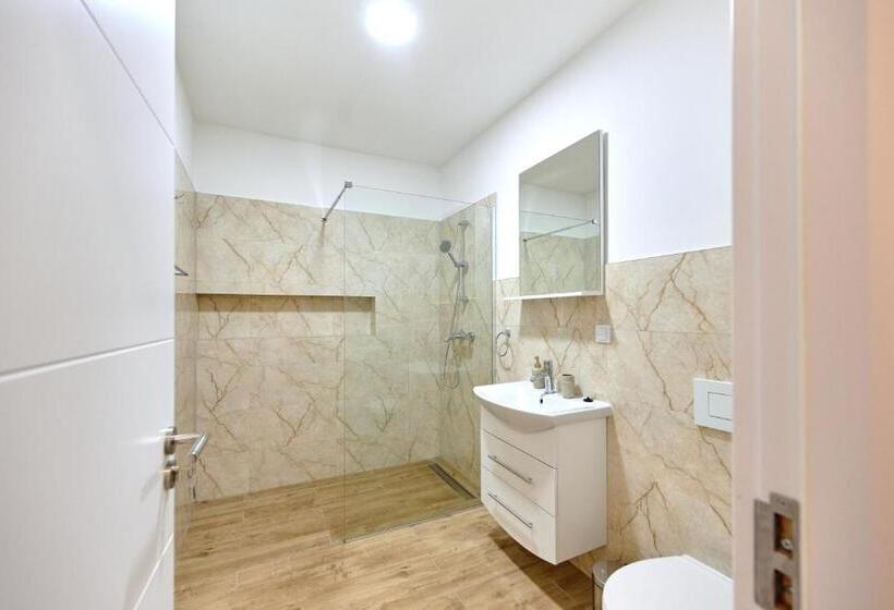 پانسیون čudesni Drvored