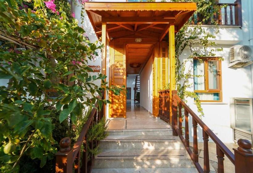 Akyaka Nehir Butik Otel