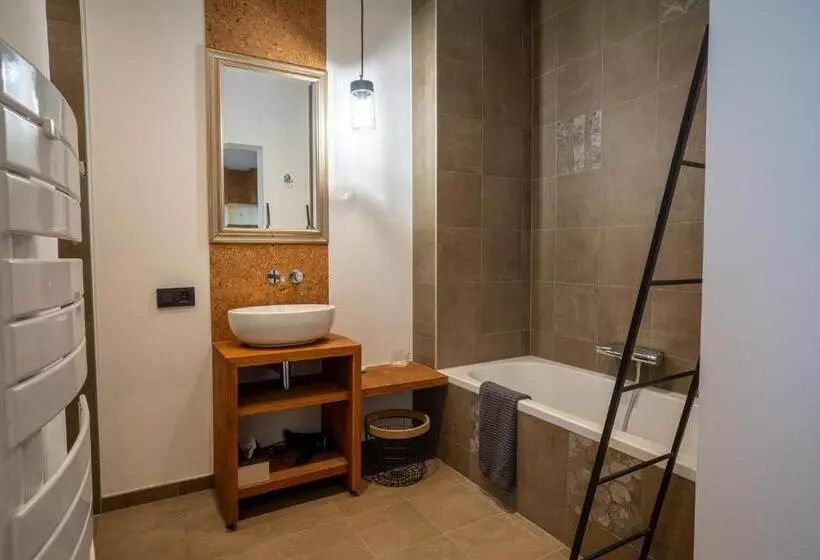 Aamiaismajoitus (B&B) Les Arbres Sous Le Vent à 10 Min De Pairi Daiza