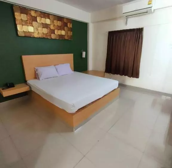 Hotelli โรงแรมสบายโฮเต็ล