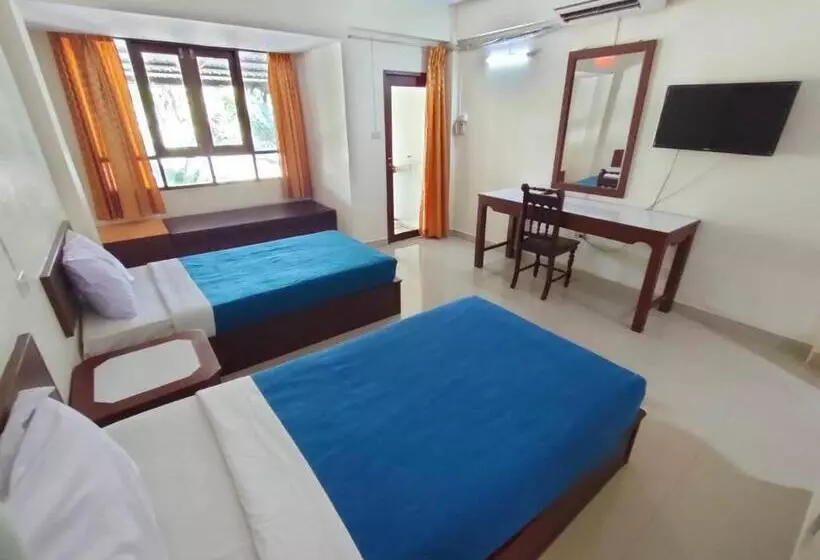 Hotelli โรงแรมสบายโฮเต็ล