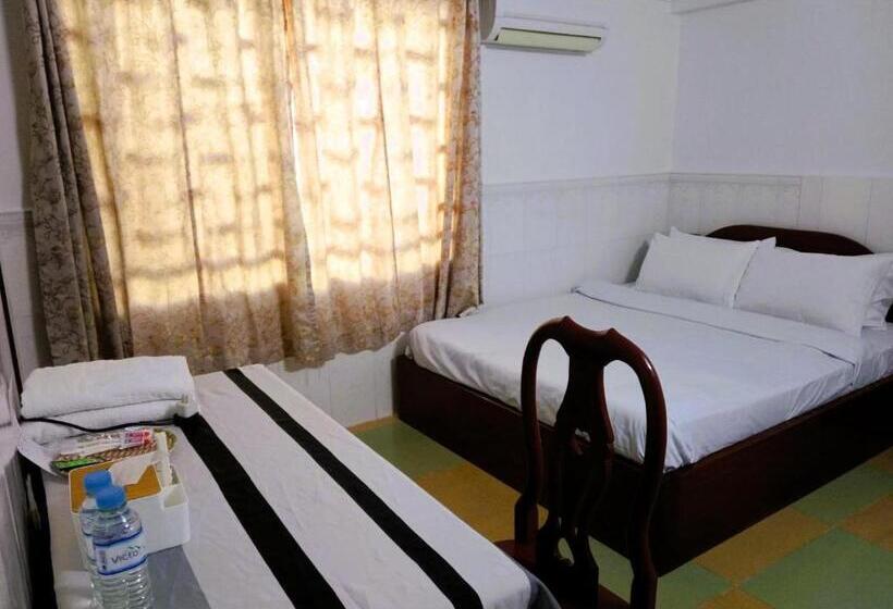 פנסיון Centro Guest House