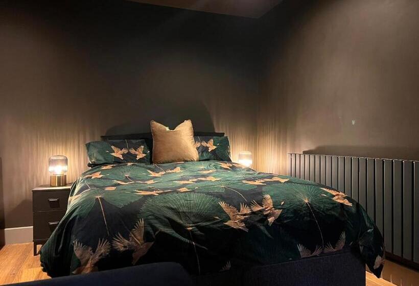 پانسیون Royal Regency Mansion Georgette Heyer Room