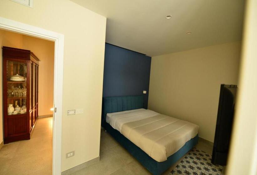 پانسیون Xenia Neapolis