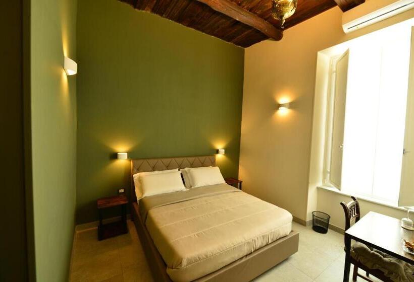 پانسیون Xenia Neapolis