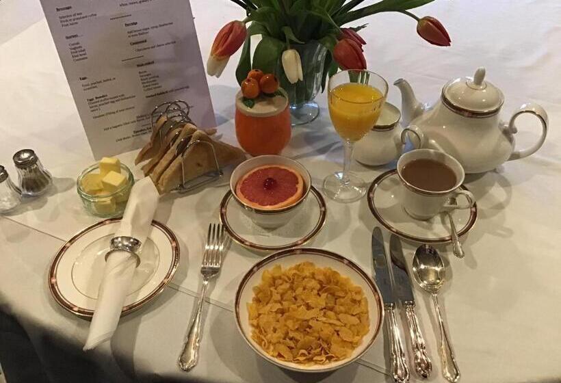 ベッドアンドブレックファースト The Old Merchants House   The Highlands Room