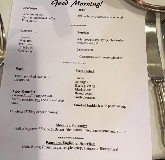 ベッドアンドブレックファースト The Old Merchants House   The Highlands Room