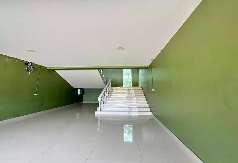 ホテル Oyo 75467 Baan Siripornchai2