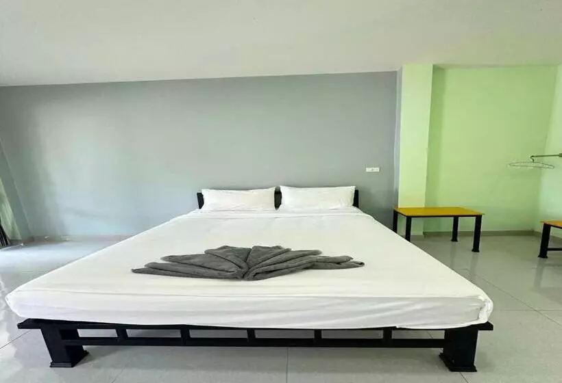 ホテル Oyo 75467 Baan Siripornchai2