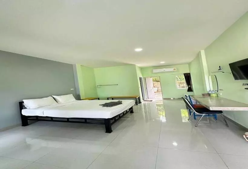 ホテル Oyo 75467 Baan Siripornchai2